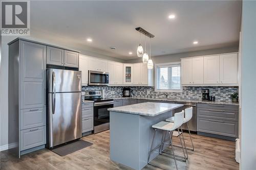 3061 Emerald Crescent, Chelmsford, ON - Indoor Photo Showing Kitchen With Upgraded Kitchen