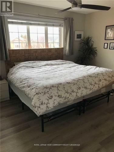 550 Rourke Place, Newmarket, ON - Indoor Photo Showing Bedroom