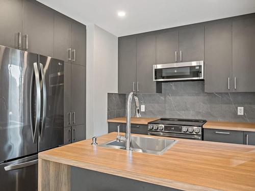 Kitchen - 975 Rue Manolakos, Val-David, QC - Indoor Photo Showing Kitchen With Double Sink With Upgraded Kitchen