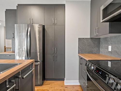 Kitchen - 975 Rue Manolakos, Val-David, QC - Indoor Photo Showing Kitchen With Upgraded Kitchen