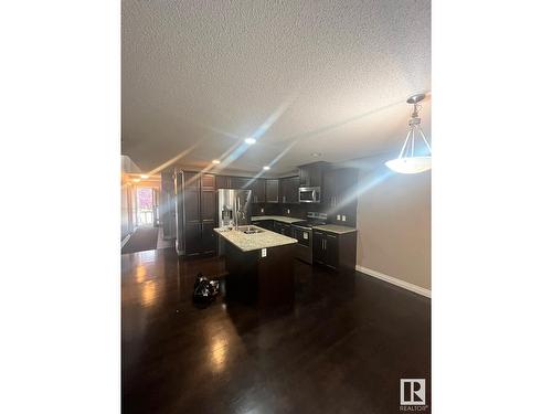 16811 51 St Nw, Edmonton, AB - Indoor