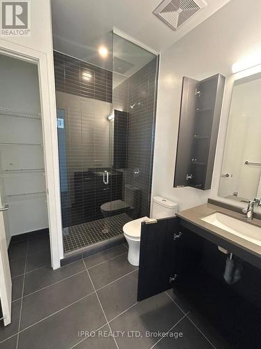 726 - 86 Dundas Street E, Mississauga, ON - Indoor Photo Showing Bathroom