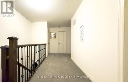 1214 Drinkle Crescent, Oshawa, ON - Indoor Photo Showing Other Room