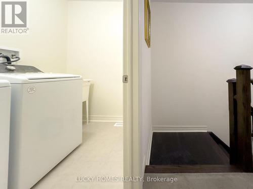 1214 Drinkle Crescent, Oshawa, ON - Indoor Photo Showing Laundry Room