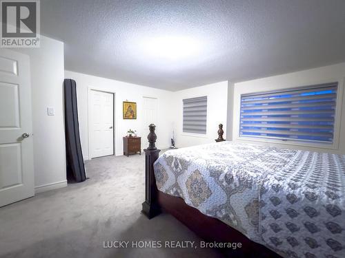 1214 Drinkle Crescent, Oshawa, ON - Indoor Photo Showing Bedroom