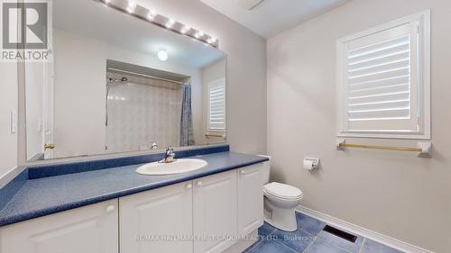 91 Lafayette Boulevard, Whitby, ON - Indoor Photo Showing Bathroom