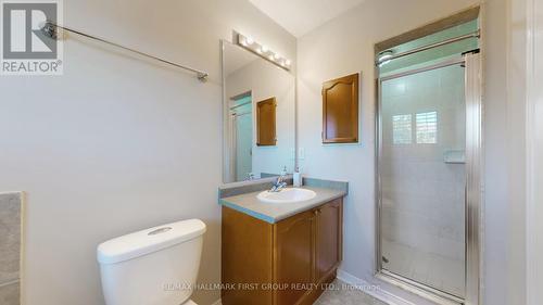 91 Lafayette Boulevard, Whitby, ON - Indoor Photo Showing Bathroom