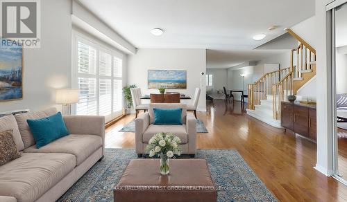 91 Lafayette Boulevard, Whitby, ON - Indoor Photo Showing Living Room