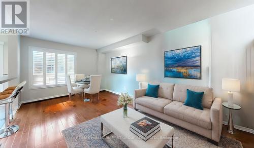 91 Lafayette Boulevard, Whitby, ON - Indoor Photo Showing Living Room