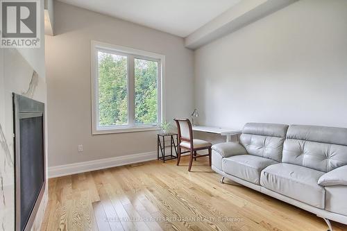 70 Brule Lake Way, Georgina, ON - Indoor Photo Showing Living Room