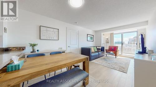 906 - 88 Times Avenue, Markham, ON - Indoor Photo Showing Living Room