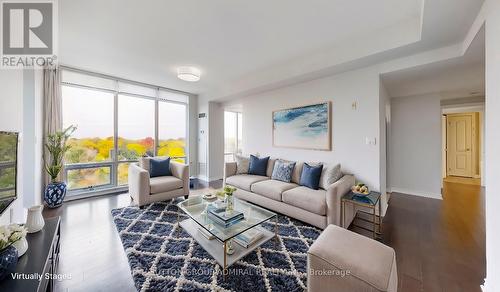 Ph809 - 3830 Bathurst Street, Toronto, ON - Indoor Photo Showing Living Room