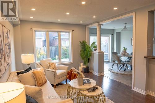 25 Swansea Street, Whitby, ON - Indoor Photo Showing Living Room