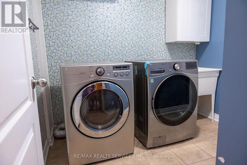 25 Swansea Street, Whitby, ON - Indoor Photo Showing Laundry Room