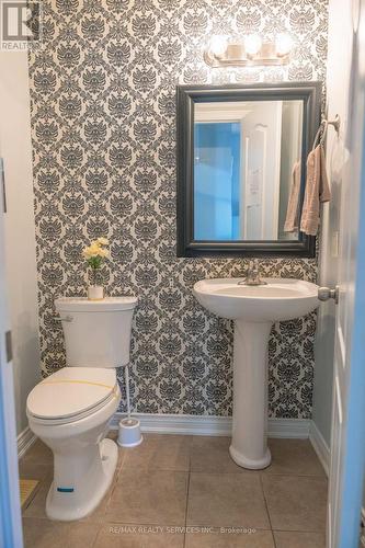 25 Swansea Street, Whitby, ON - Indoor Photo Showing Bathroom