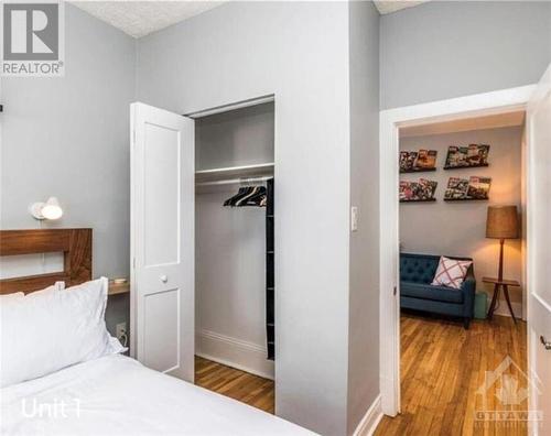 52 St Andrew Street, Ottawa, ON - Indoor Photo Showing Bedroom