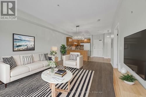 313 - 91 Raglan Street, Collingwood, ON - Indoor Photo Showing Living Room