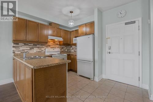 313 - 91 Raglan Street, Collingwood, ON - Indoor Photo Showing Kitchen