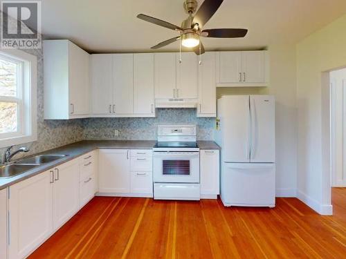 6840 Church Street, Powell River, BC - Indoor Photo Showing Kitchen With Double Sink