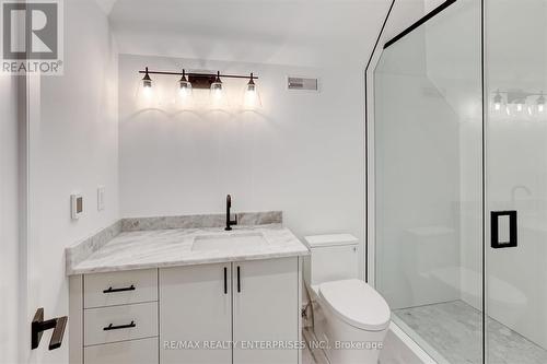 1160 Clarkson Road N, Mississauga, ON - Indoor Photo Showing Bathroom