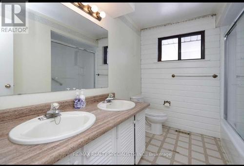 Main - 6 Earlton Court N, Brampton, ON - Indoor Photo Showing Bathroom