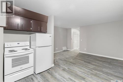 2235 8Th Avenue N, Regina, SK - Indoor Photo Showing Kitchen