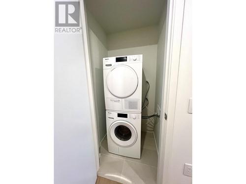 32Xx 1568 Alberni Street, Vancouver, BC - Indoor Photo Showing Laundry Room