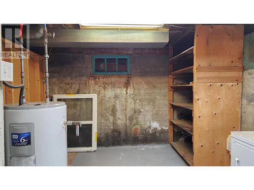 955 Thackeray Street, Warfield, BC - Indoor Photo Showing Basement