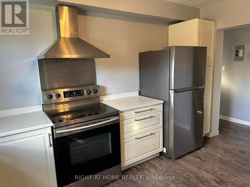 2 - 1033 Ravine Road, Oshawa (Lakeview), ON - Indoor Photo Showing Kitchen