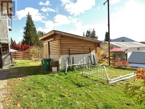 1613 Leroi Avenue, Rossland, BC - Outdoor