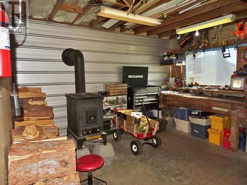 1613 Leroi Avenue, Rossland, BC - Indoor Photo Showing Basement