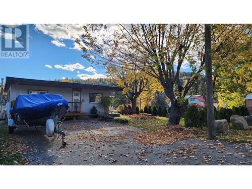 1613 Leroi Avenue, Rossland, BC - Outdoor