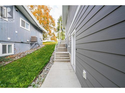 3300 16 Avenue Ne, Salmon Arm, BC - Outdoor With Exterior