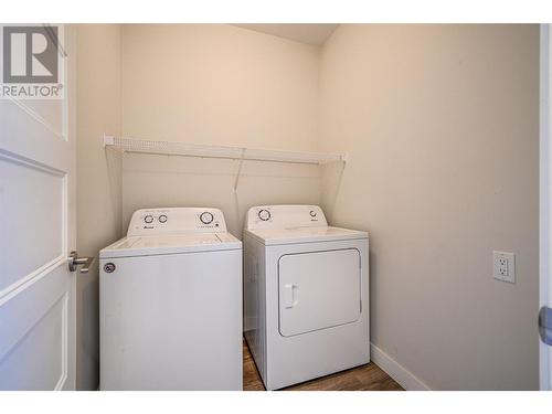 3300 16 Avenue Ne, Salmon Arm, BC - Indoor Photo Showing Laundry Room