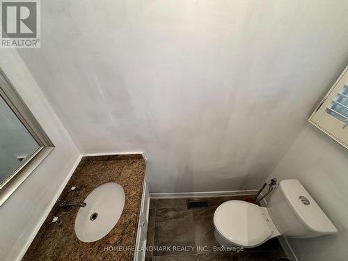 27 Pugsley Avenue, Richmond Hill, ON - Indoor Photo Showing Bathroom