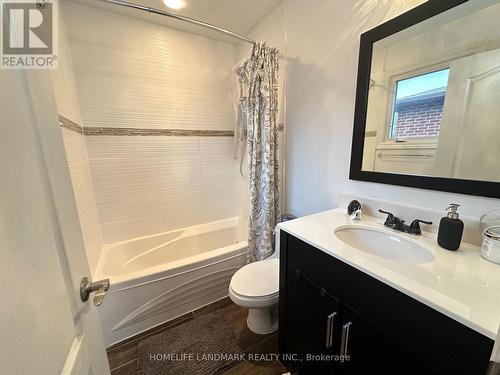 27 Pugsley Avenue, Richmond Hill, ON - Indoor Photo Showing Bathroom