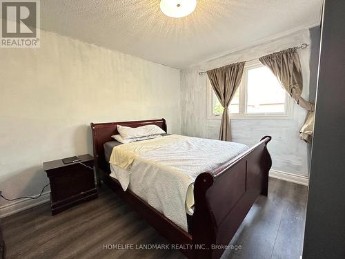 27 Pugsley Avenue, Richmond Hill, ON - Indoor Photo Showing Bedroom