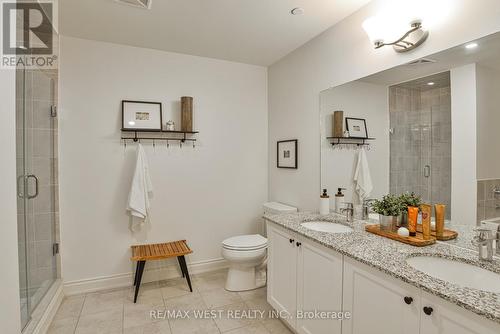 105 - 90 Orchard Point, Orillia, ON - Indoor Photo Showing Bathroom