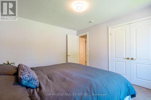 2196 Mississauga Road, Mississauga, ON - Indoor Photo Showing Bedroom