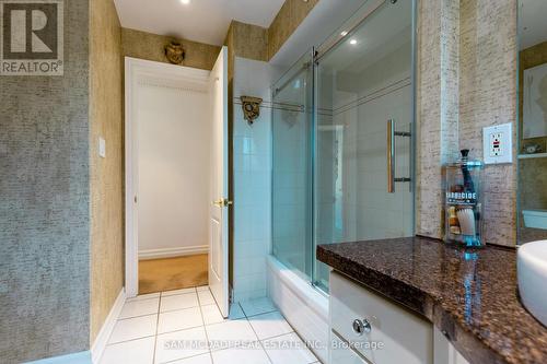 2196 Mississauga Road, Mississauga, ON - Indoor Photo Showing Bathroom