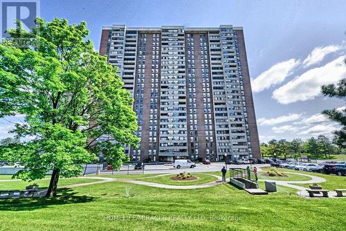 2005 - 18 Knightbridge Road, Brampton, ON - Outdoor