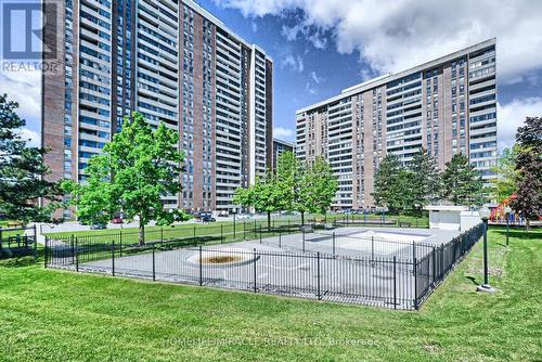 2005 - 18 Knightbridge Road, Brampton, ON - Outdoor With Facade