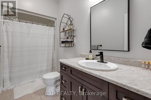 71 Farmington Crescent, Belleville, ON - Indoor Photo Showing Bathroom