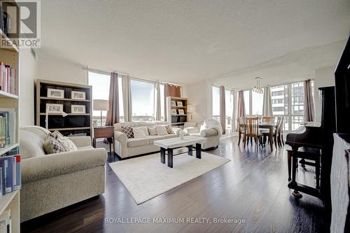 908 - 2901 Kipling Avenue, Toronto, ON - Indoor Photo Showing Living Room