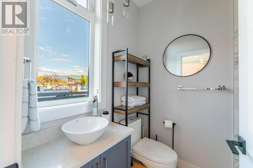 201 Wylie Street Unit# 104, Penticton, BC - Indoor Photo Showing Bathroom