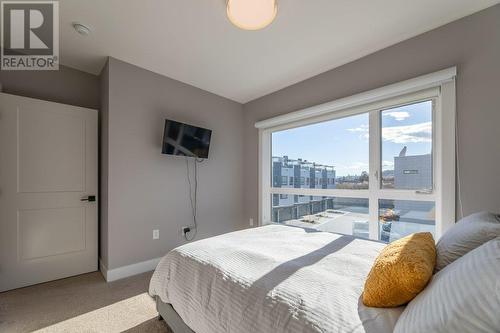 201 Wylie Street Unit# 104, Penticton, BC - Indoor Photo Showing Bedroom