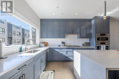 201 Wylie Street Unit# 104, Penticton, BC - Indoor Photo Showing Kitchen With Upgraded Kitchen