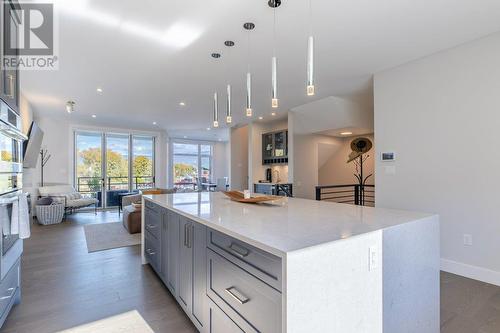 201 Wylie Street Unit# 104, Penticton, BC - Indoor Photo Showing Kitchen With Upgraded Kitchen