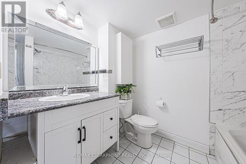 504 - 175 Hunter Street E, Hamilton, ON - Indoor Photo Showing Bathroom