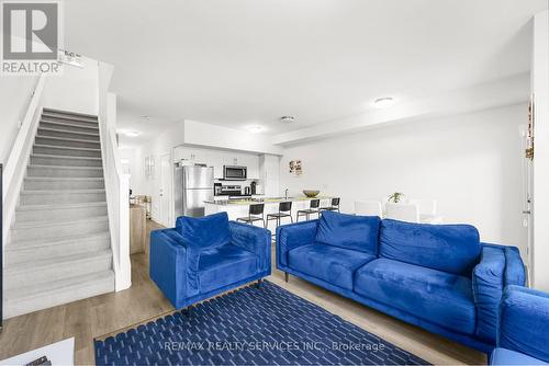 10 - 350 River Road, Cambridge, ON - Indoor Photo Showing Living Room